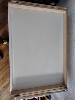 IKEA FLISAT - polohovatelný dětský stolek - 3