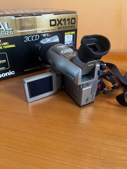 Digitální kamera Panasonic DX110 (MiniDV) - 3
