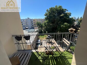 Pronájem zařízeného 2+kk s balkónem, 60m2 – Smetanovo náb. - 3