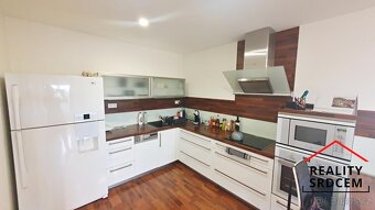 Pronájem bytu 3+kk s balkónem a parkováním, 56m2, ul. Slezsk - 3