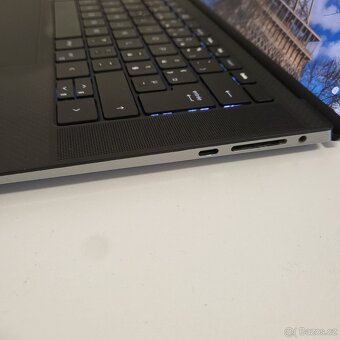 Dell Precision 5550 /i7 10.gen/T2000 Max-Q/1TB/32GB/500nit - 3