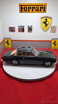 Ferrari 330 GT 2+2 1:18 KK Scale - 3