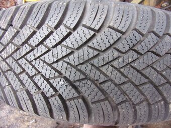 prodám zimní pneu - 3