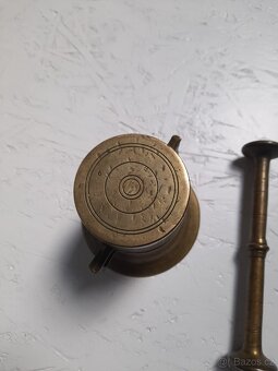 starý hmoždíř - velikost 3 - 3