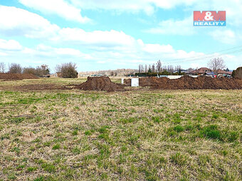 Prodej pozemku k bydlení, 992 m², Hořín - 3
