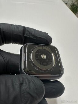 Apple Watch Series 4 GPS Black, 40mm - 3