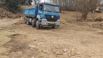 Mercedes Benz AXOR 3243, 8x4 třístranný sklápěč. - 3