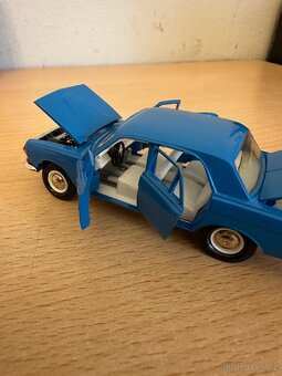 1:43-Volha GAZ-24 - 3