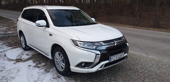 Mitsubishi Outlander 4x4 2,4 benzín 136 koní PLAG-IN - 3