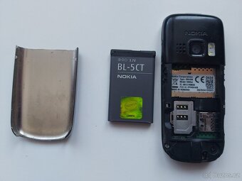 Předám telefon Nokia - 3