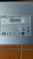 switch zyxel ES-105A - 3