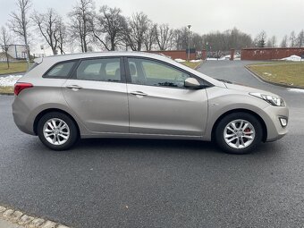 Hyundai i30 1.6 CRDi - 3