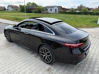 E 220d 4-MATIC 143kw kupe,10/2023,AMG PAKET,26.000km,ZARUKA - 3
