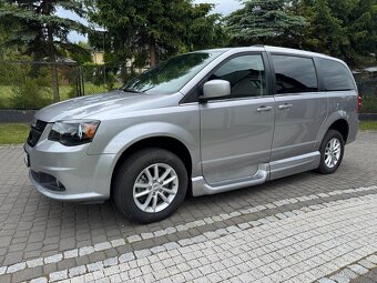Dodge Auto s rampou pro vozíčkáře Auto pro handicapované - 3