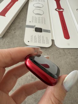 Apple Watch 7, 41mm product red - 3