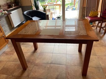 Prodám teakový stůl 140 X 85 cm, výška 80 cm - 3