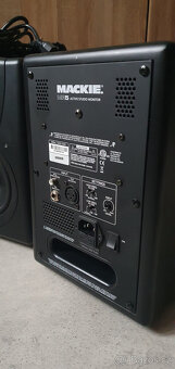 Mackie MR5 - 3