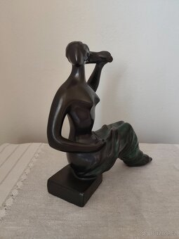 Jitka Forejtová sediaci akt žena keramická soška - 3