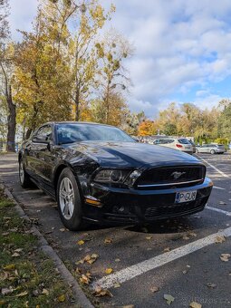 Ford Mustang 3.7 V6 Coupé • 305 KM • Automat • Registrováno - 3