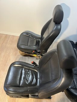 /// Sedačky Jaguar XF 2011/// - 3