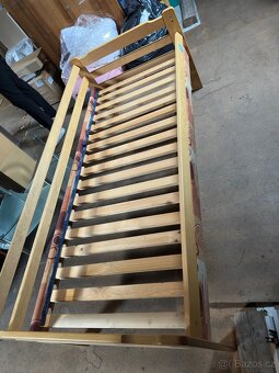 Dřevěná postel - 3