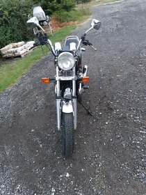 Moto Guzzi 650 - 3