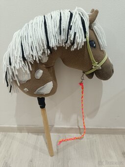 hobby horse hnědý s bílou hřívou - 3