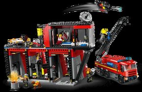 LEGO - City - Hasičská stanice s hasičským vozem - 3
