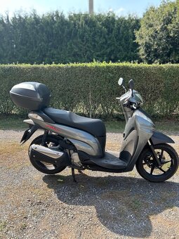 Honda 300i sh - 3