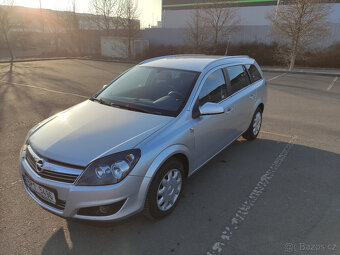 Opel Astra H kombi 1,6, 2012 - 3