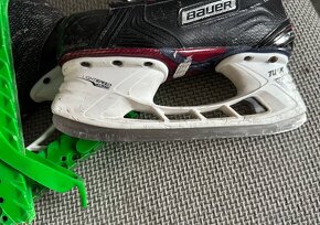 Brusle Vapor Bauer X700 JR, vel 2.0 - 3