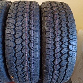 Goodyear 215/70 R16 104T 9,5mm - 3
