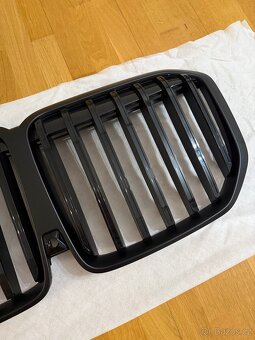 Přední maska na BMW X7 - 3