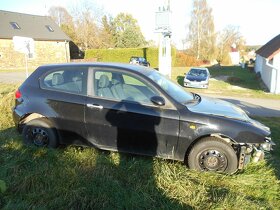 alfa romeo 147 - 3