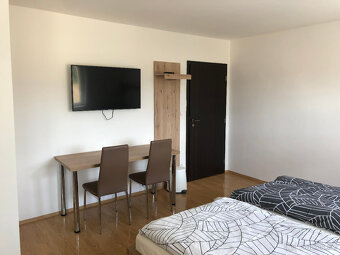 PRONÁJEM GARSONKY VE ZLÍNĚ, ULICE ZADNÍ LUHY - 3