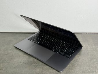 MacBook Air 13'' 2022 / M2 / 8GB / 256GB SSD / Space Gray - 3
