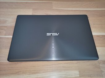 Notebook Asus X550C, 2 GB grafika - 3