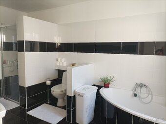 Prodej RD v Rakúsku 14km od hraníc,s projektom a povolením . - 3