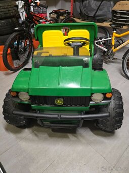 John Deere Gator od firmy PEG PEREGO - 3