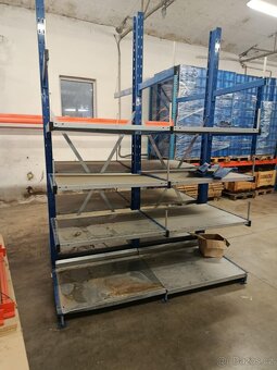 Konzolové regály - 3