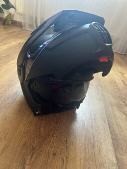 Vyklápěcí přilba schuberth E1 černá metná - 3