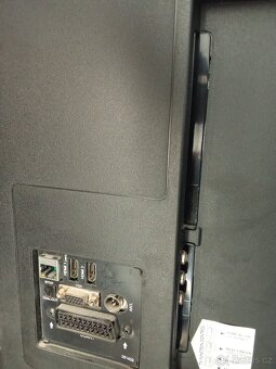 Smart tv Hyundai 42"(107cm úhlopříčka) Wi-Fi - 3