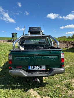 Toyota Hilux 2.5 D4D - 3