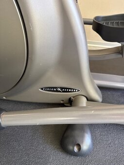 Eliptický trenažer Vision Fitness X6100 - 3