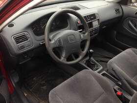 Honda civic 1,5i LS 2000 rok, pouze díly, sedan - 3