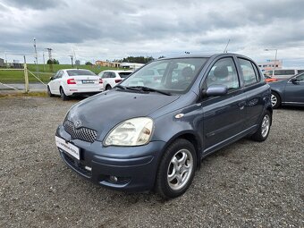 Toyota Yaris 1.0 – STK do 05/2027, sada zimních pneu s disky - 3