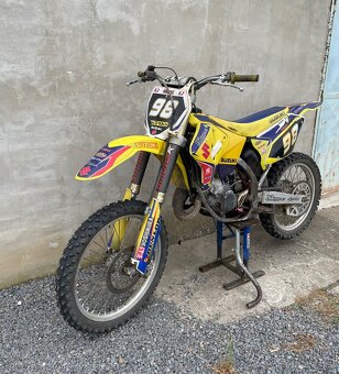 Suzuki RM125 - 3