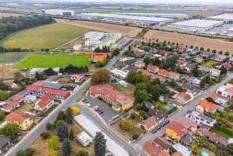 Prodej stavebního pozemku 663 m² v centru Jiren – s menším r - 3