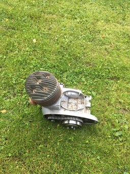 Motor jawa 250/353 - 3
