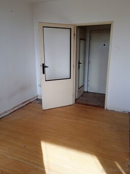 Pronájem, byt 1+1, 33 m, Růžová 3090/21, Most, Česko - 3